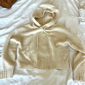 Hooded sweater